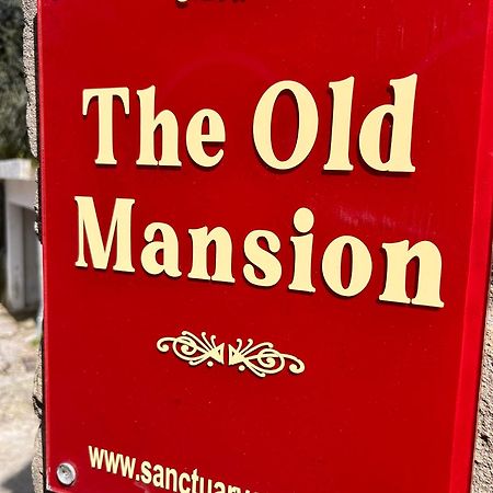 Апартаменты The Old Mansion Sinarades Экстерьер фото