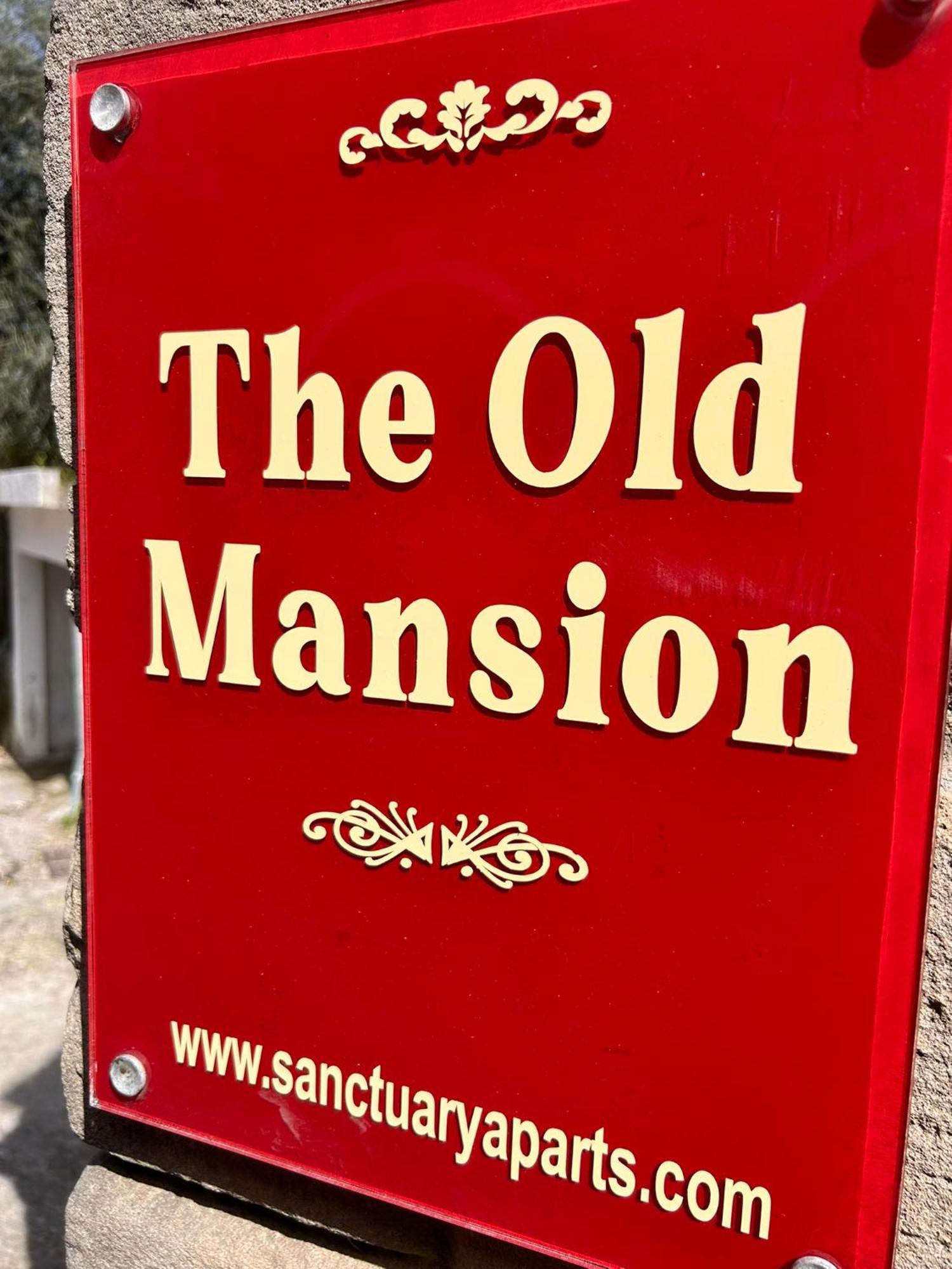 Апартаменты The Old Mansion Sinarades Экстерьер фото